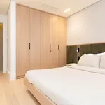 F & B Collection - Luxury Seafront 2 Bedroom *