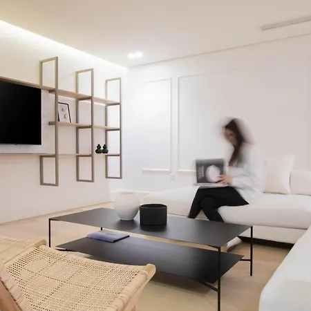Διαμέρισμα F & B Collection - Luxury Seafront 2 Bedroom *