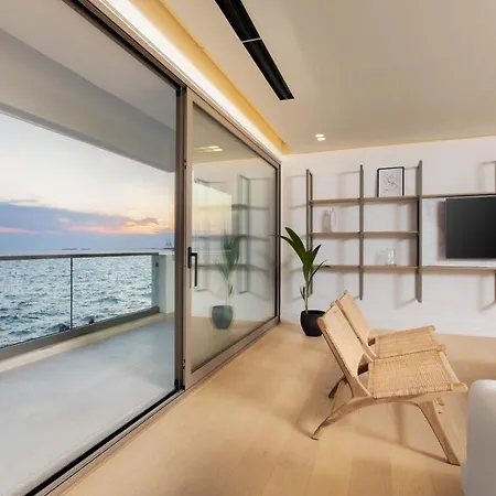 F & B Collection - Luxury Seafront 2 Bedroom Apartamento *