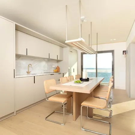 F & B Collection - Luxury Seafront 2 Bedroom Tesalónica