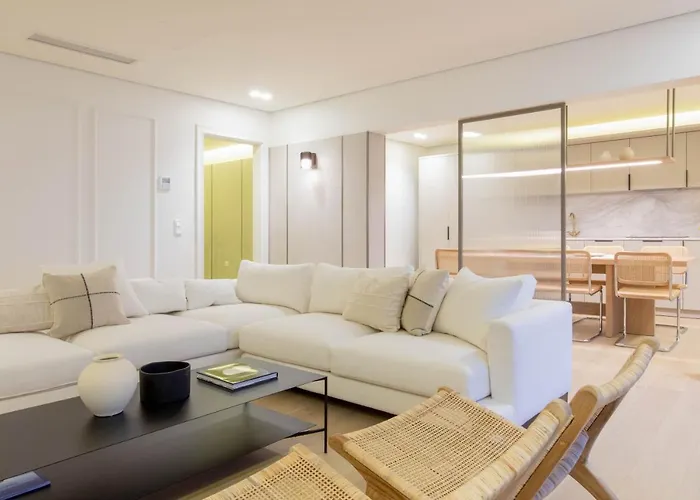 F & B Collection - Luxury Seafront 2 Bedroom
